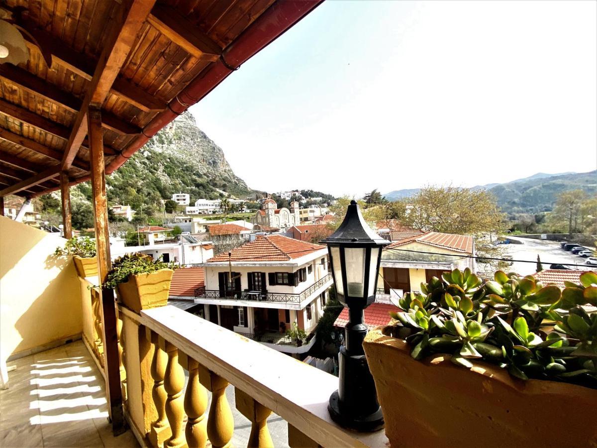 Costas Inn Spílion Exterior photo