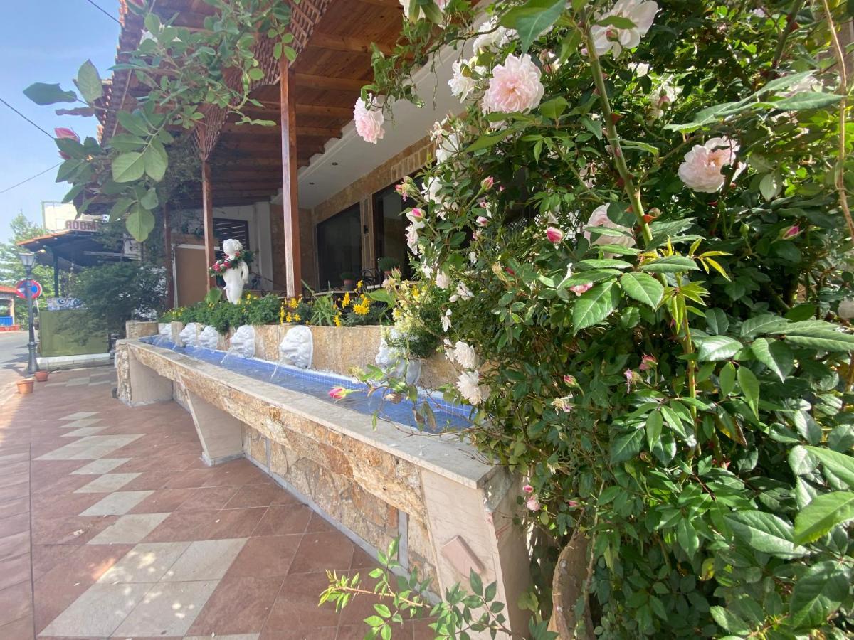 Costas Inn Spílion Exterior photo